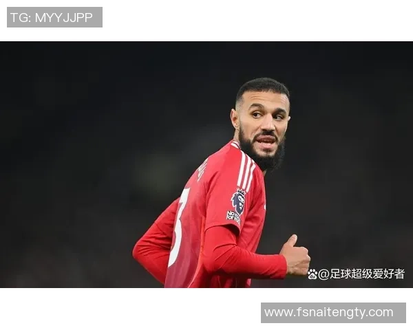 拼图足球球星大集合：重温传奇时刻，感受场上英雄的精彩瞬间