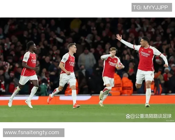 足球球星精彩瞬间大赏揭秘：足坛巨星的华丽技术与激情对决